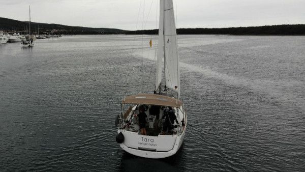 YachtABC - Tara - Croatia - Sun Odyssey 389 - 2 cab.