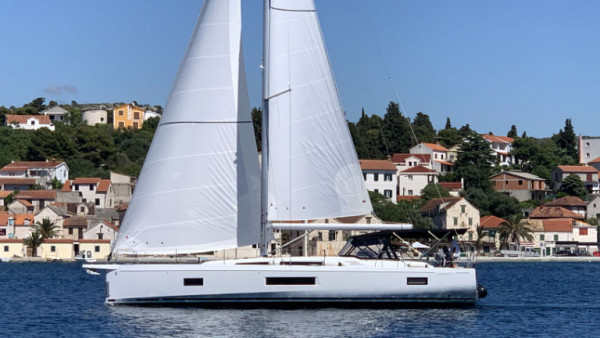 YachtABC - Cloudy Bay - Croatia - Oceanis 51.1 - 3 + 1 cab.